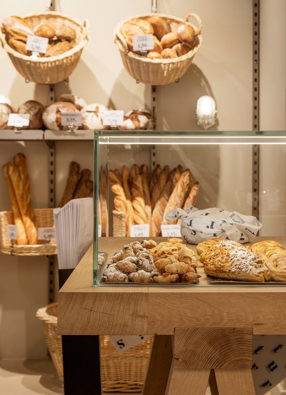 stores Turris Calvet Barcelona
